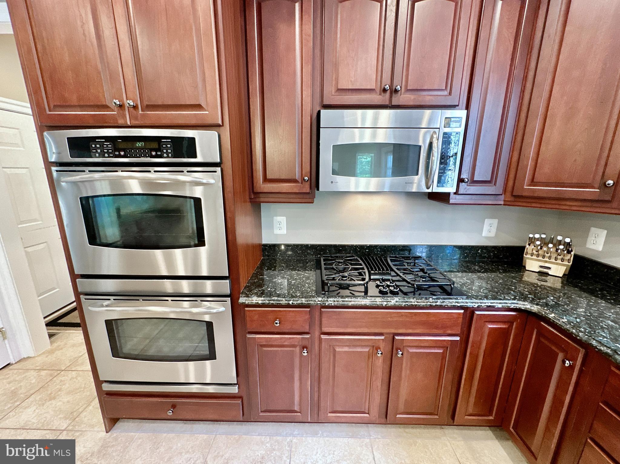 RIVER CREEK - Residential