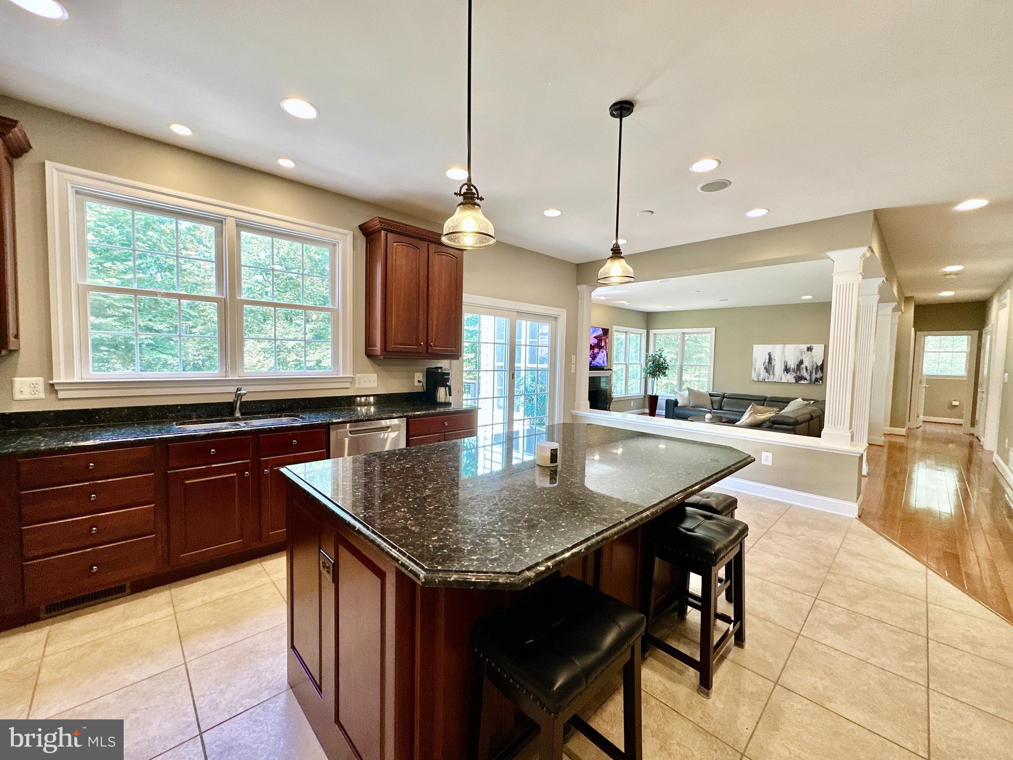 RIVER CREEK - Residential