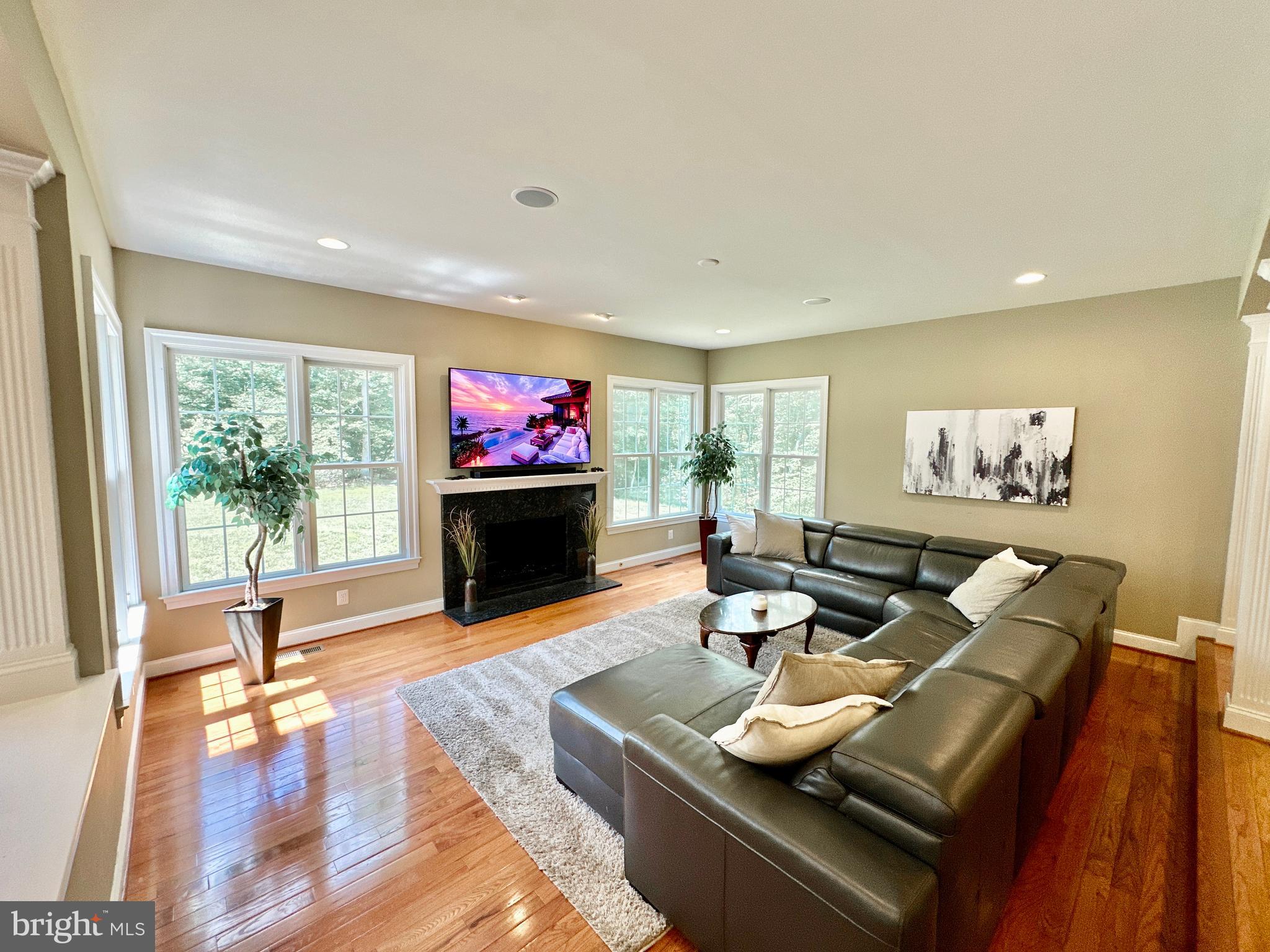 RIVER CREEK - Residential