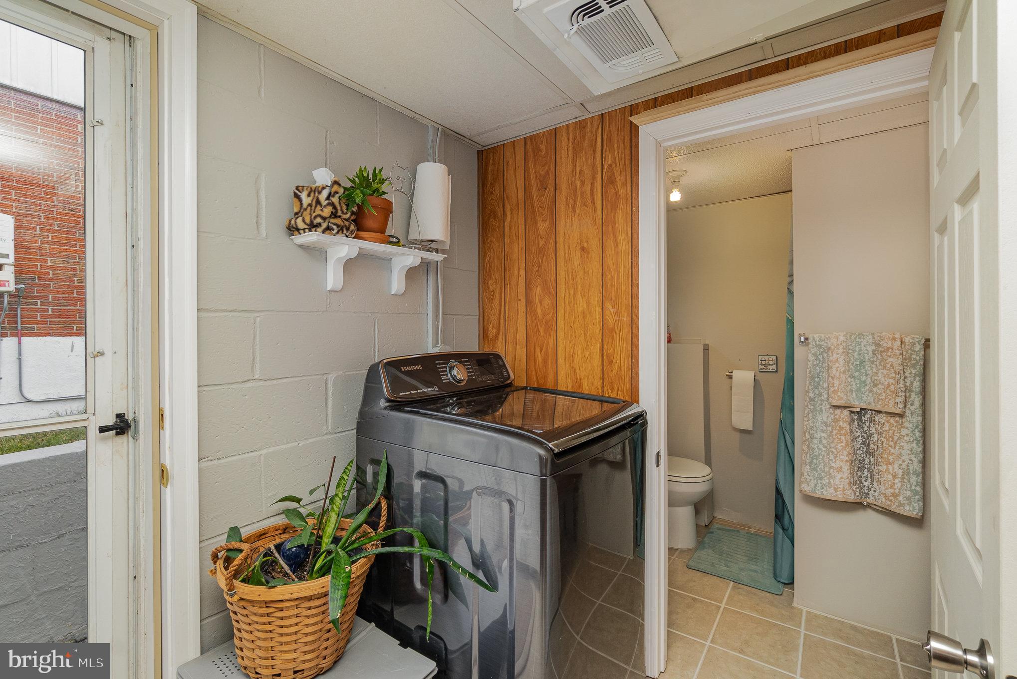 LOCH HILL - Residential