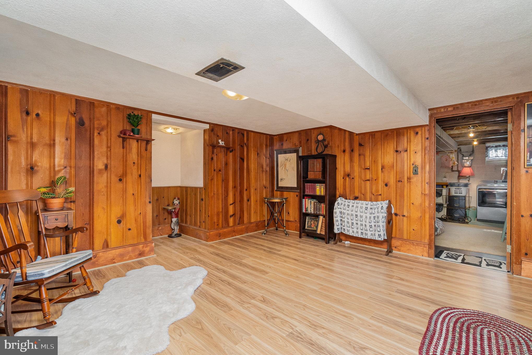 LOCH HILL - Residential