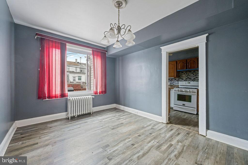 DUNDALK MANOR - Residential