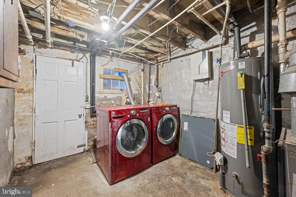 DUNDALK MANOR - Residential