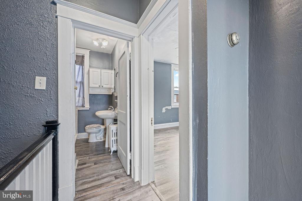 DUNDALK MANOR - Residential