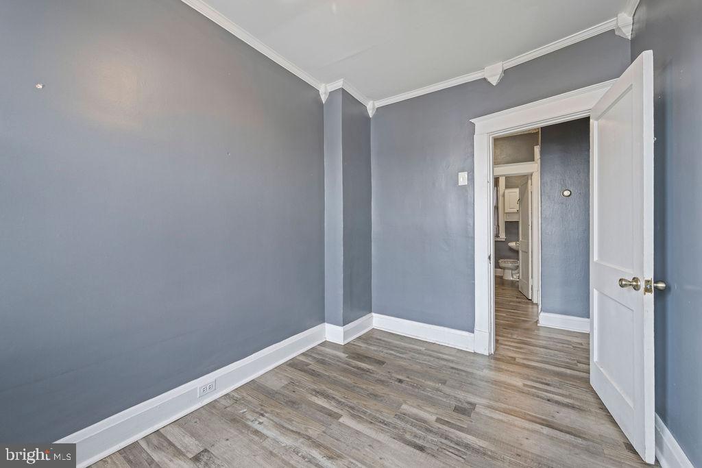 DUNDALK MANOR - Residential