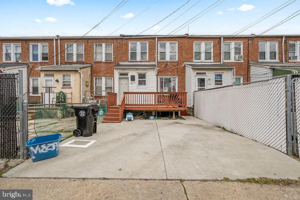 DUNDALK MANOR - Residential