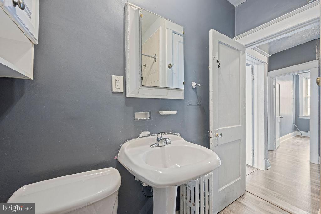 DUNDALK MANOR - Residential