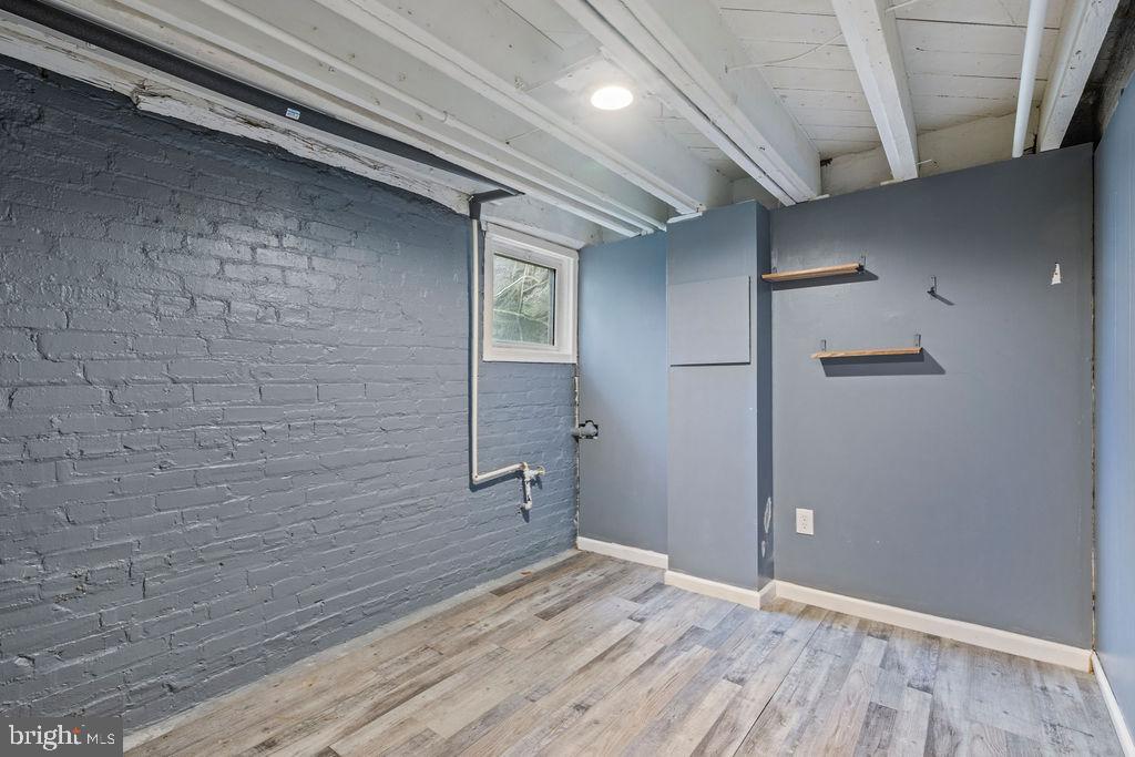 DUNDALK MANOR - Residential