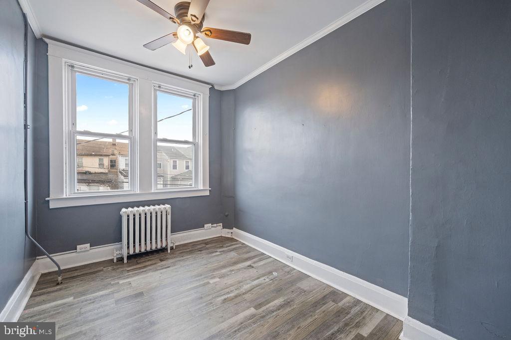 DUNDALK MANOR - Residential