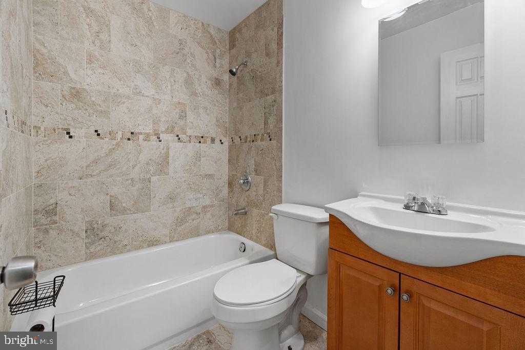 MCKENDREE - Residential Lease