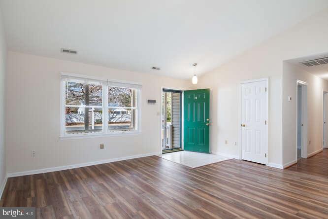 QUEENSTOWN VILLAGE - Residential