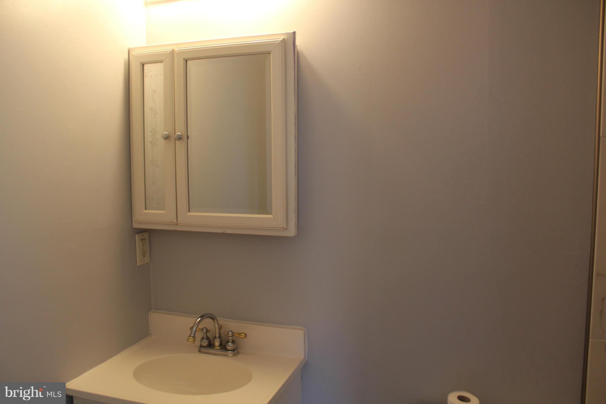 RIPPLING RIDGE - Residential Lease