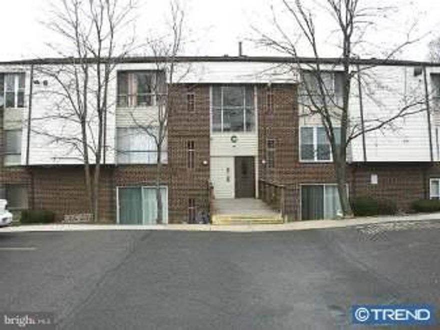 Third floor one bedroom condo on quiet cul -de -sac location, across from the park.  Property is in good condition, Newer Central air, roomy 1 bedroom and 1 bath  all in desirable Bells Corner area. Close to  School, Shopping and Public transportation.  Condo fee covers hot and cold water., ext. maintenance, snow, trash removal. There is an association swimming pool. Outstanding place to live or invest. Sellers are licensed Real Estate Agents.