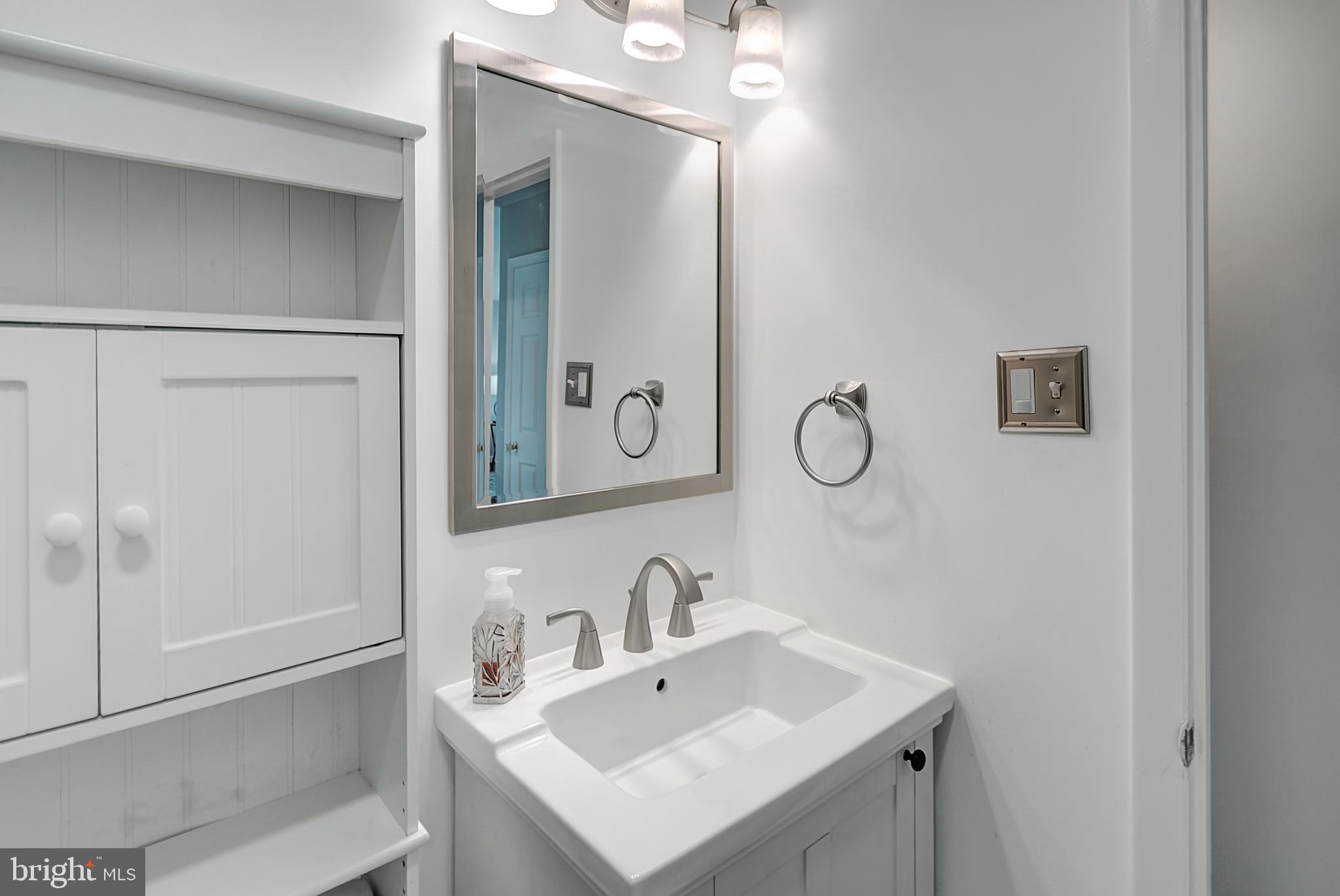 CRESTVIEW MANOR - Residential