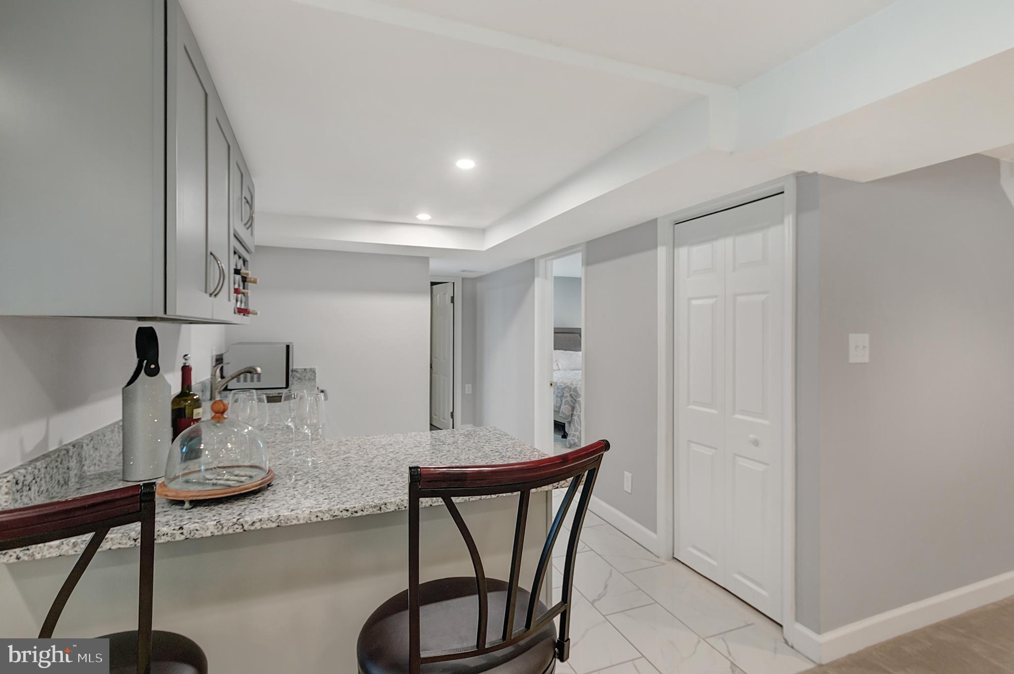 CRESTVIEW MANOR - Residential