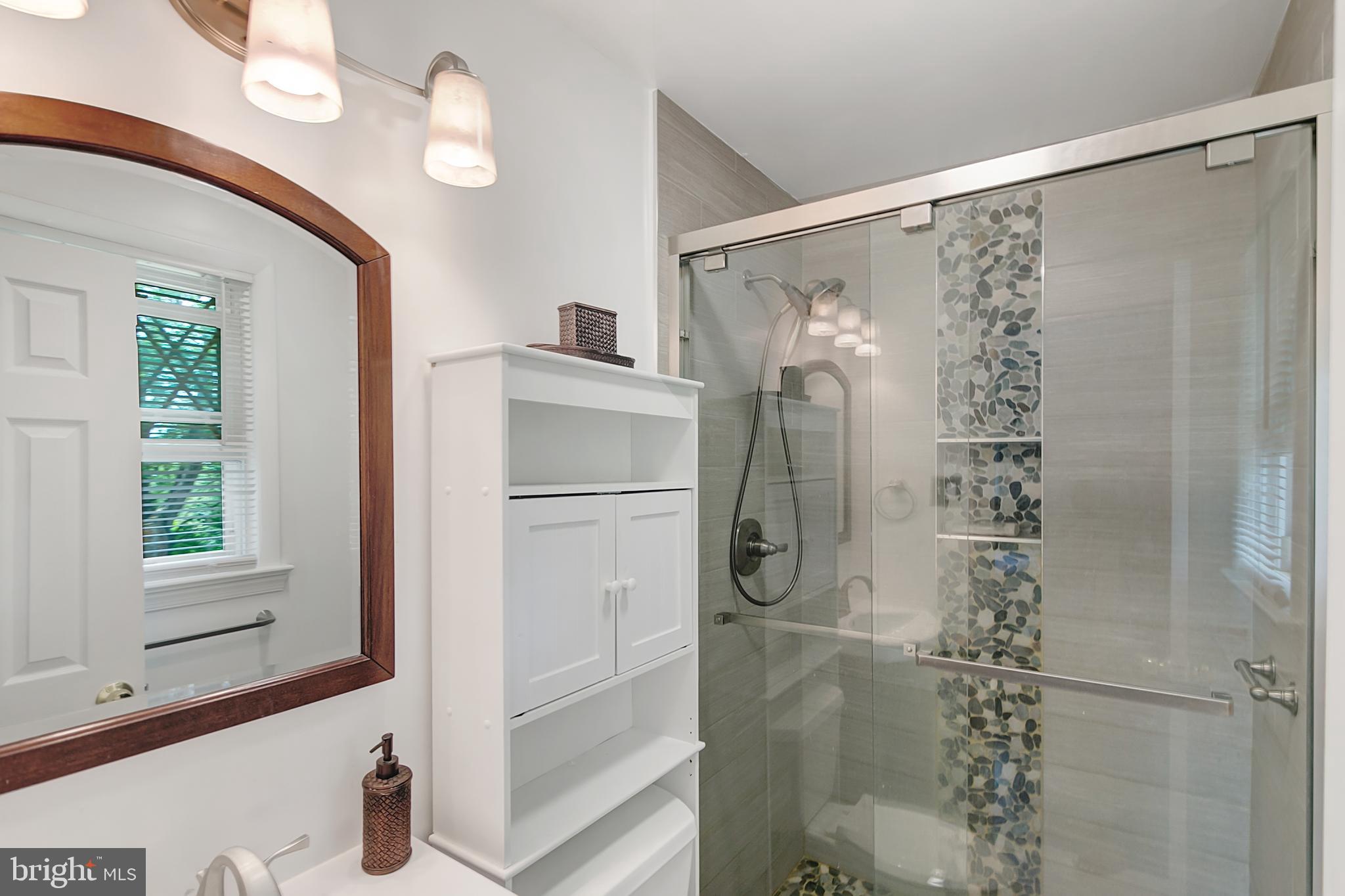 CRESTVIEW MANOR - Residential