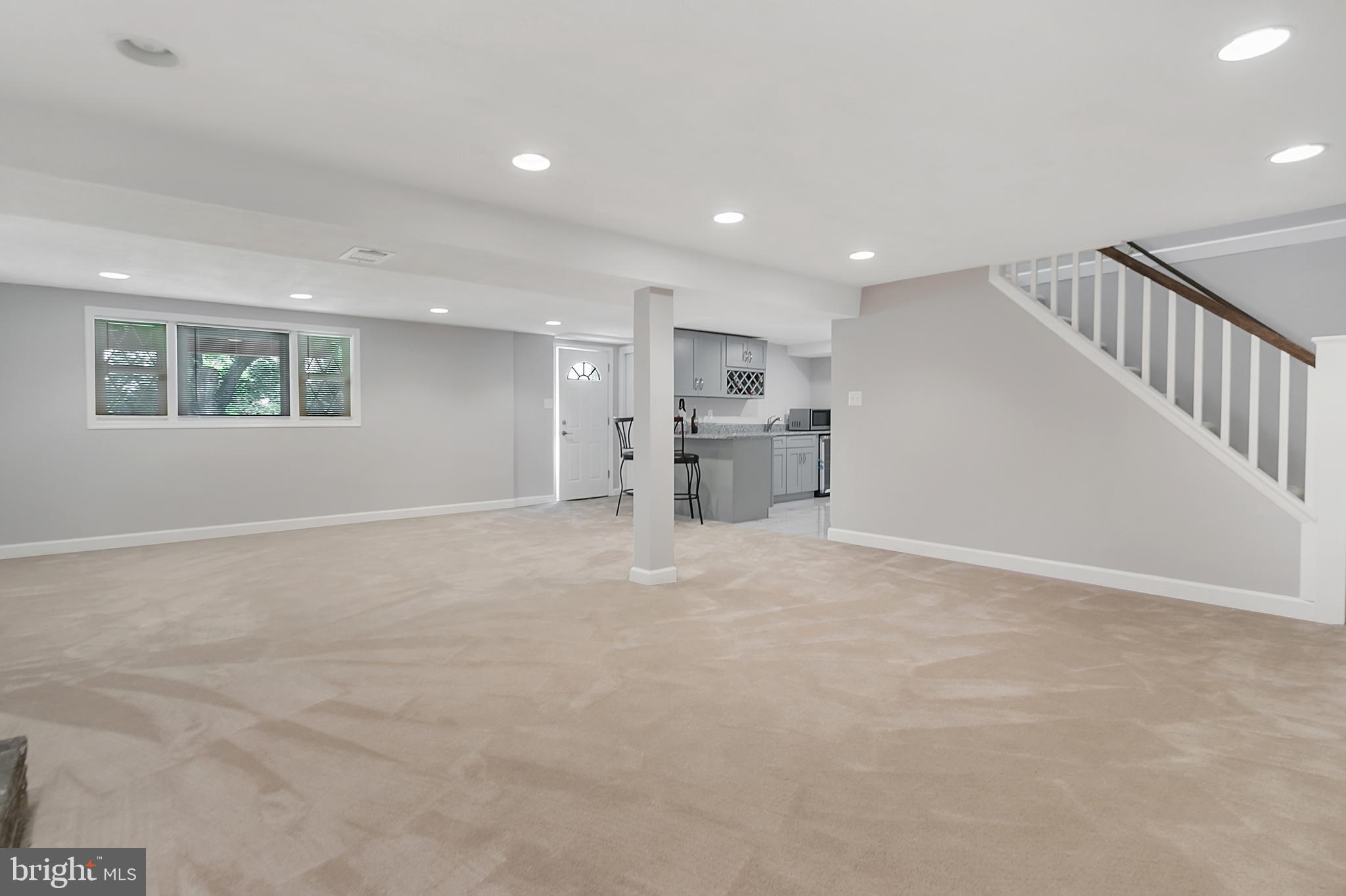 CRESTVIEW MANOR - Residential