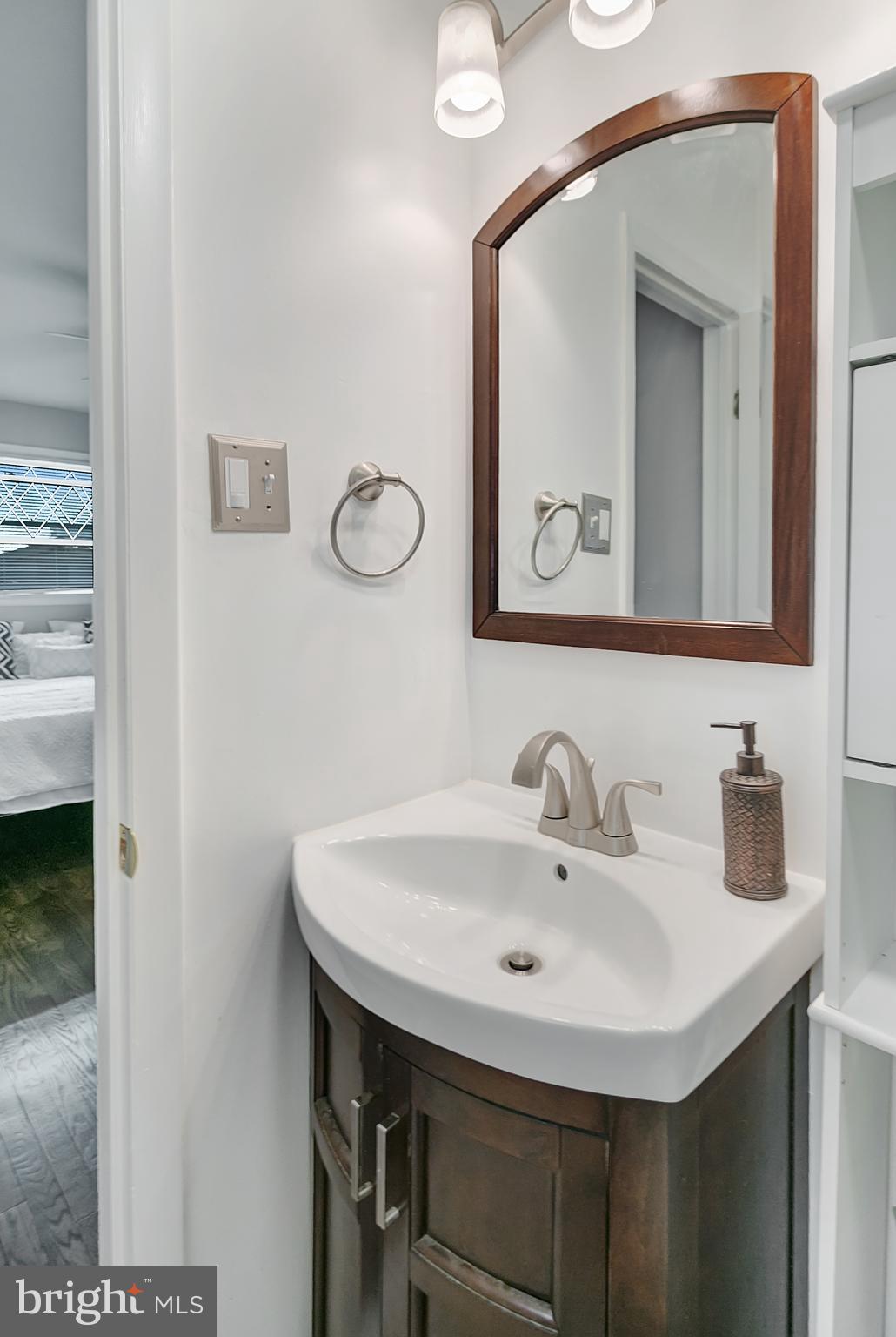 CRESTVIEW MANOR - Residential