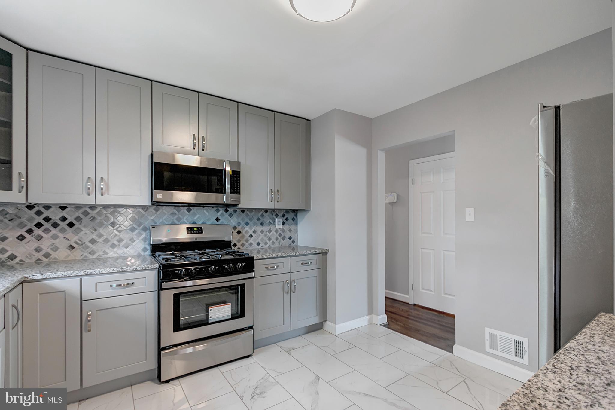 CRESTVIEW MANOR - Residential