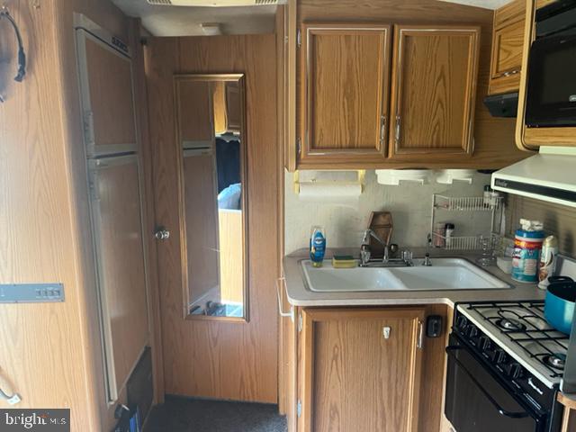 BELL HOLLOW ESTATES - Land