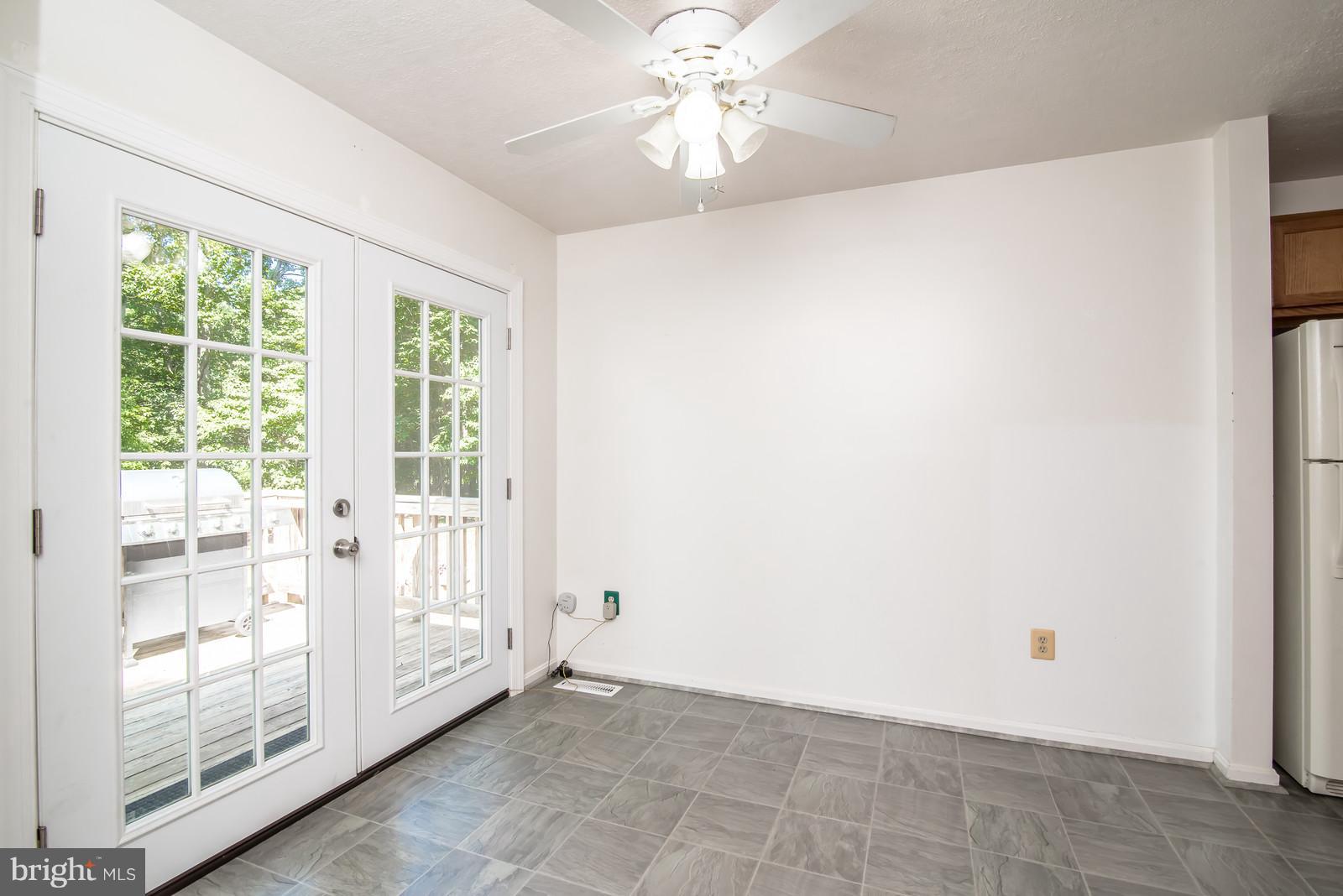 LAKE WILDERNESS - Residential Lease