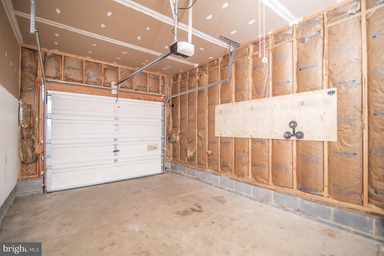 LAKE WILDERNESS - Residential Lease