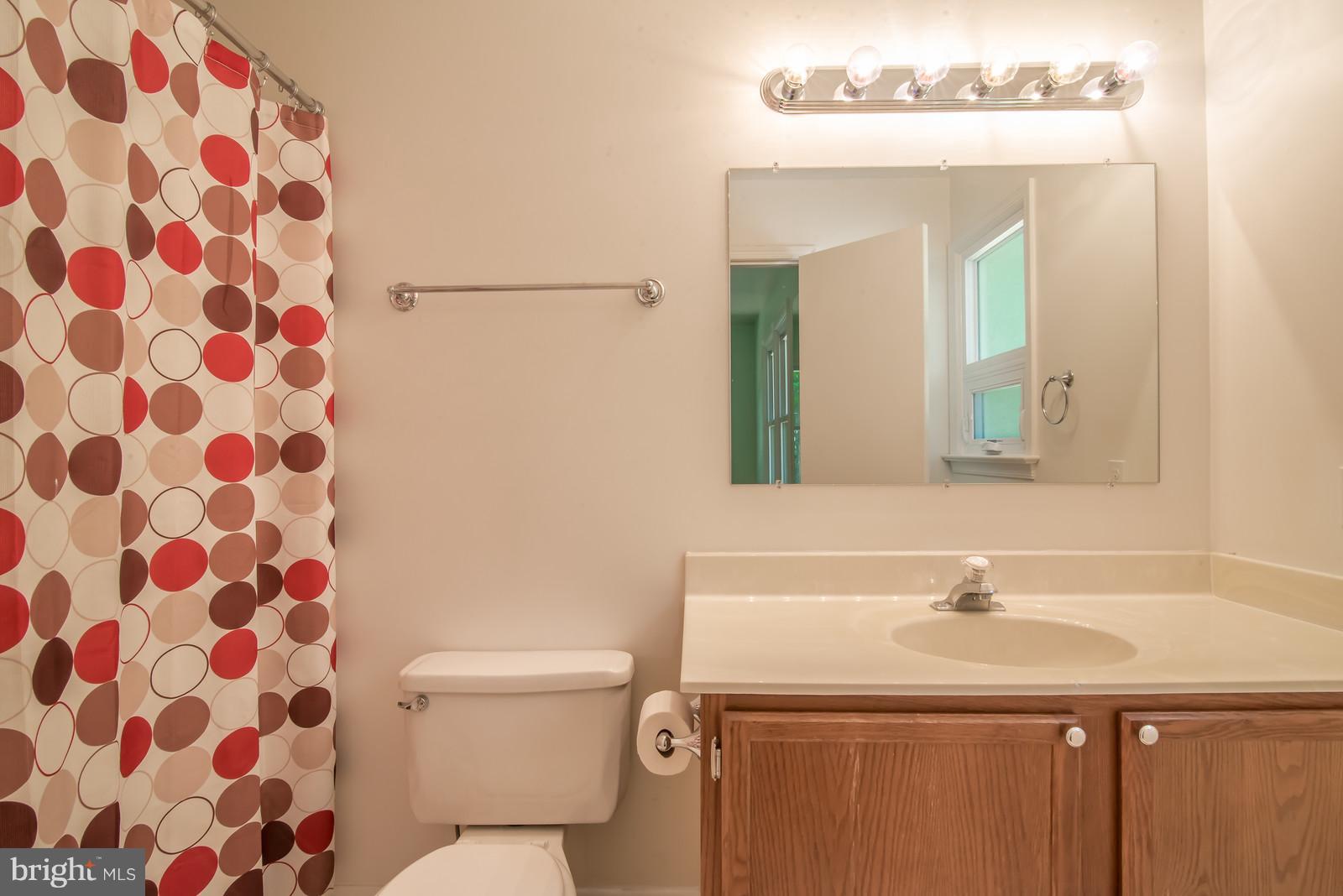 LAKE WILDERNESS - Residential Lease