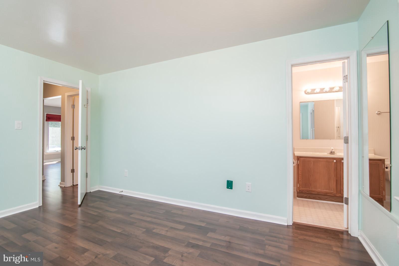 LAKE WILDERNESS - Residential Lease