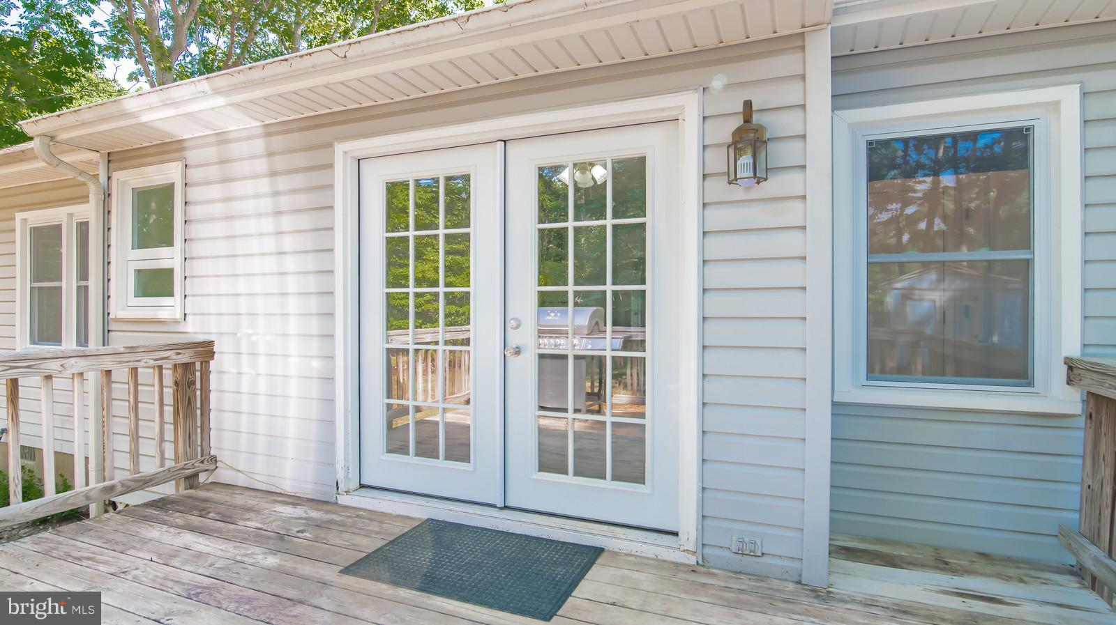 LAKE WILDERNESS - Residential Lease