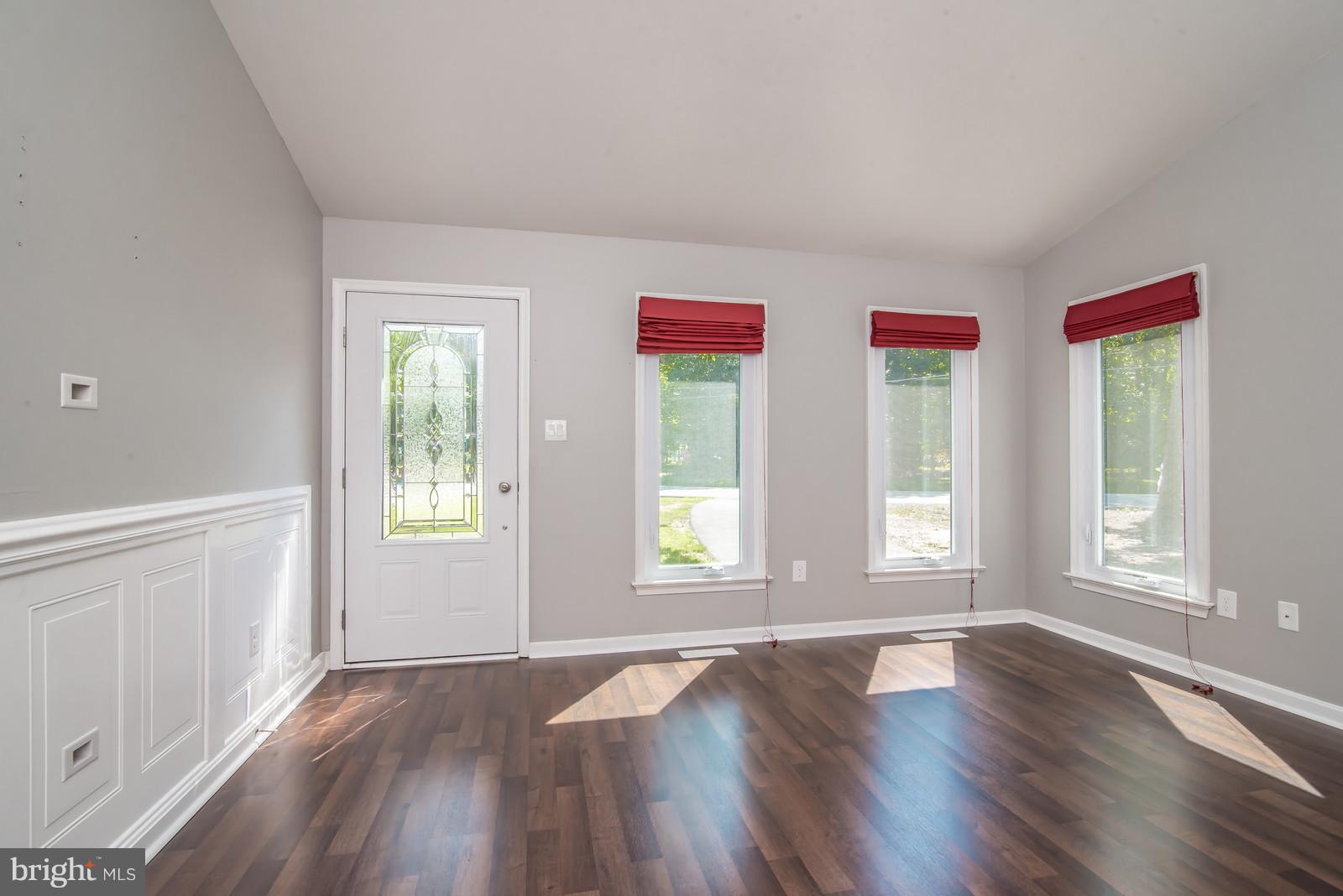 LAKE WILDERNESS - Residential Lease