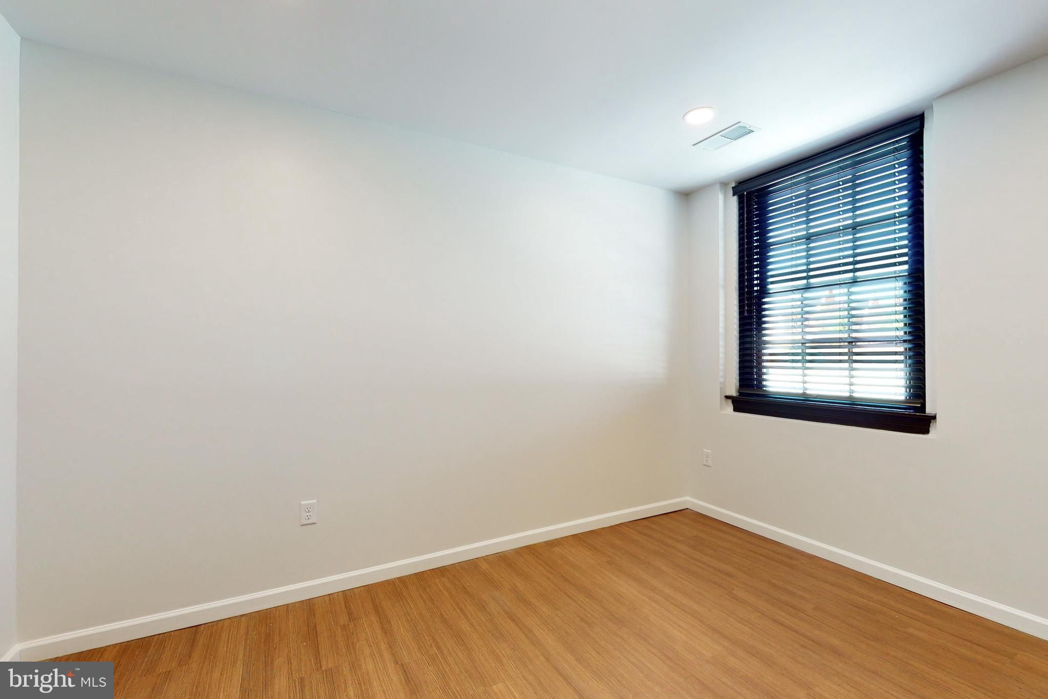 DOWNTOWN WINCHESTER - Residential Lease