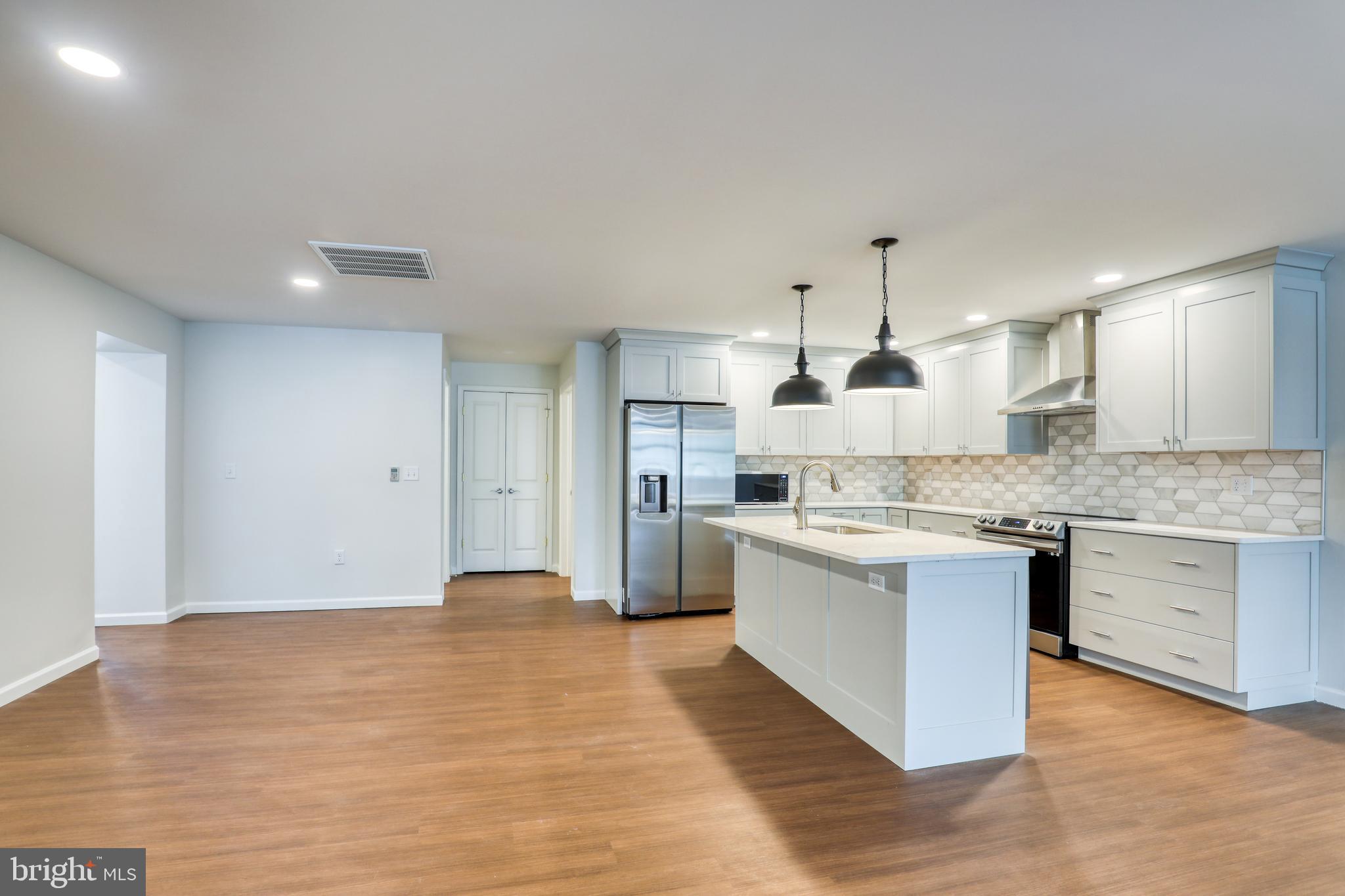 DOWNTOWN WINCHESTER - Residential Lease