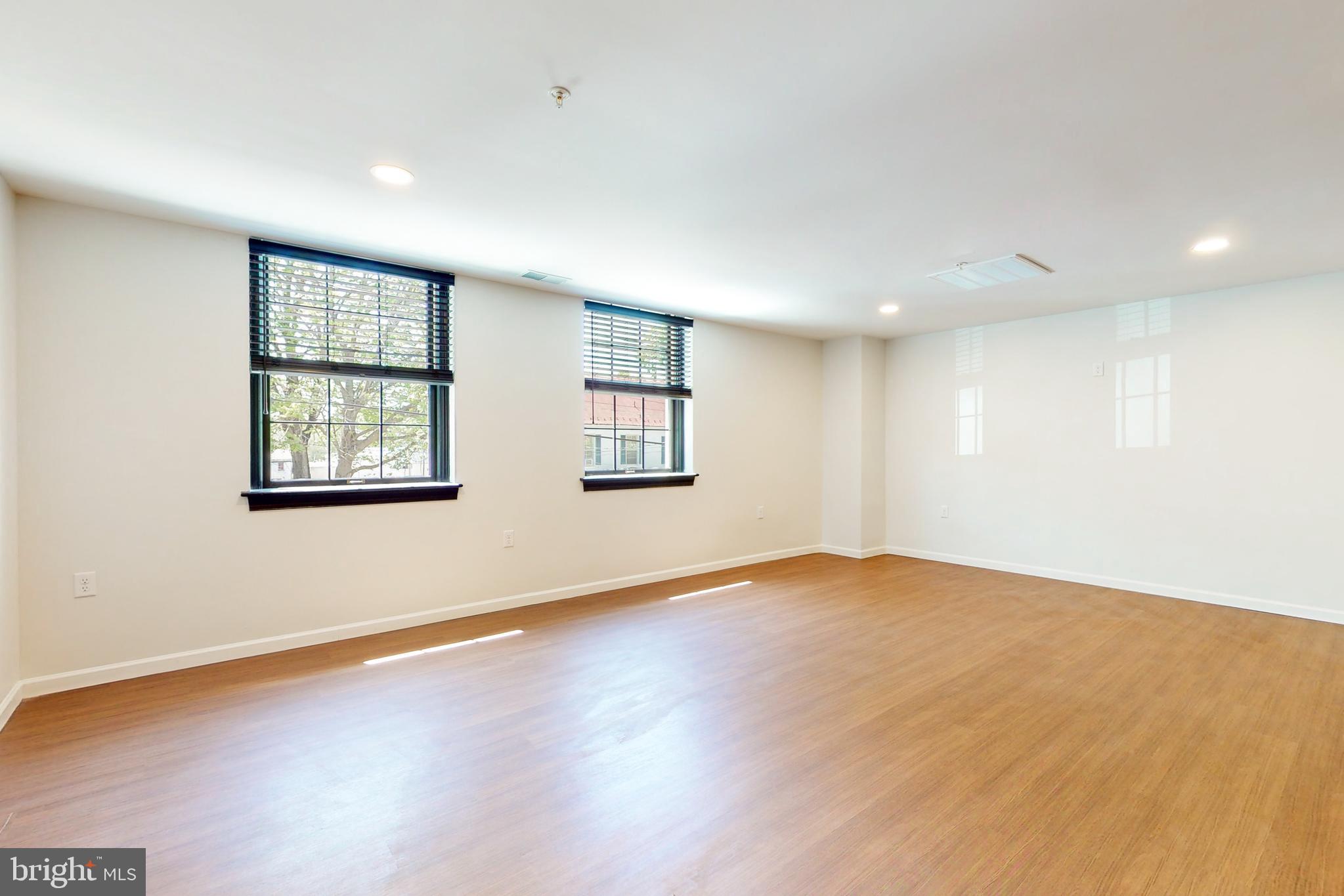 DOWNTOWN WINCHESTER - Residential Lease