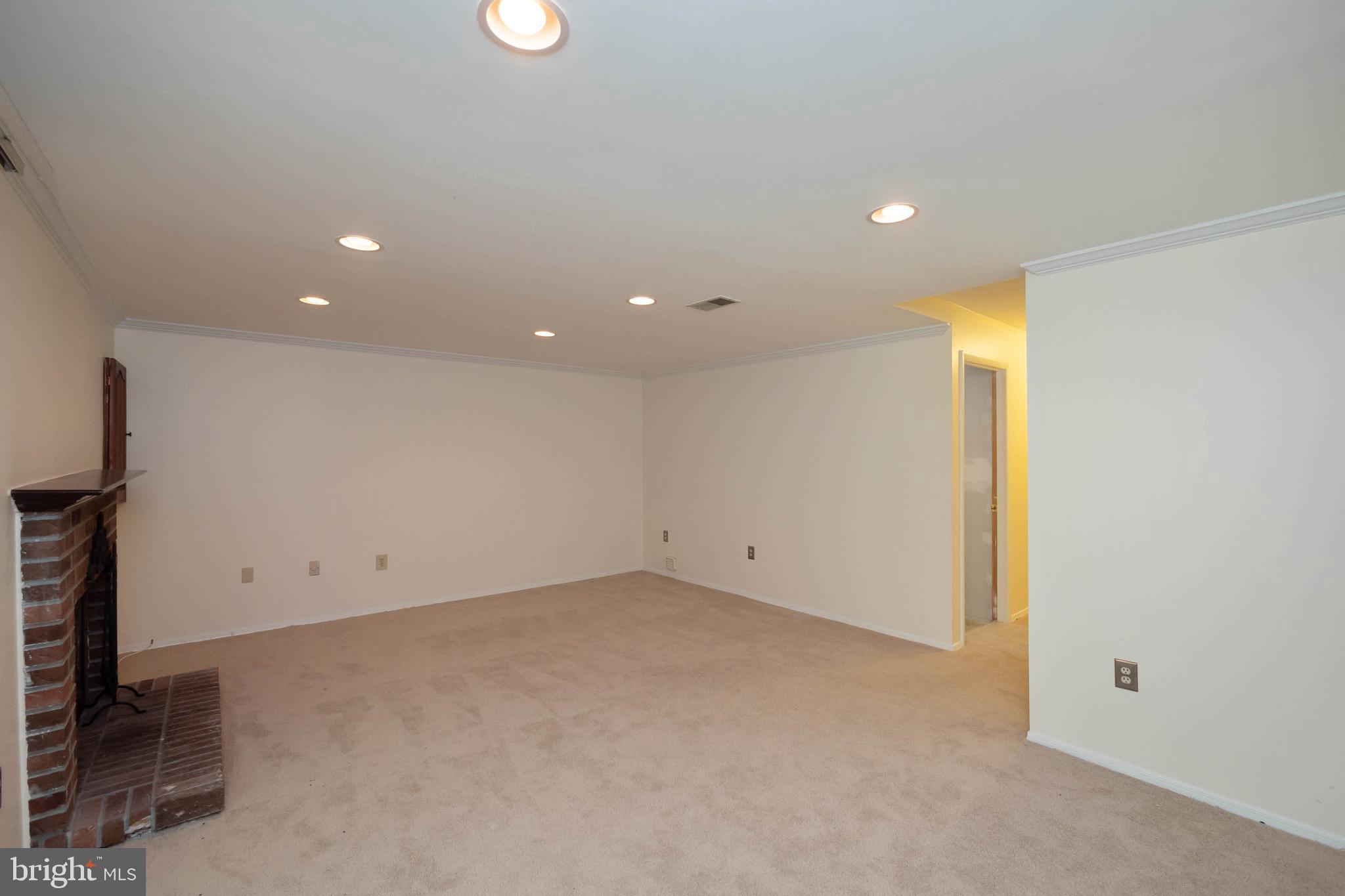 RUNNYMEADE - Residential