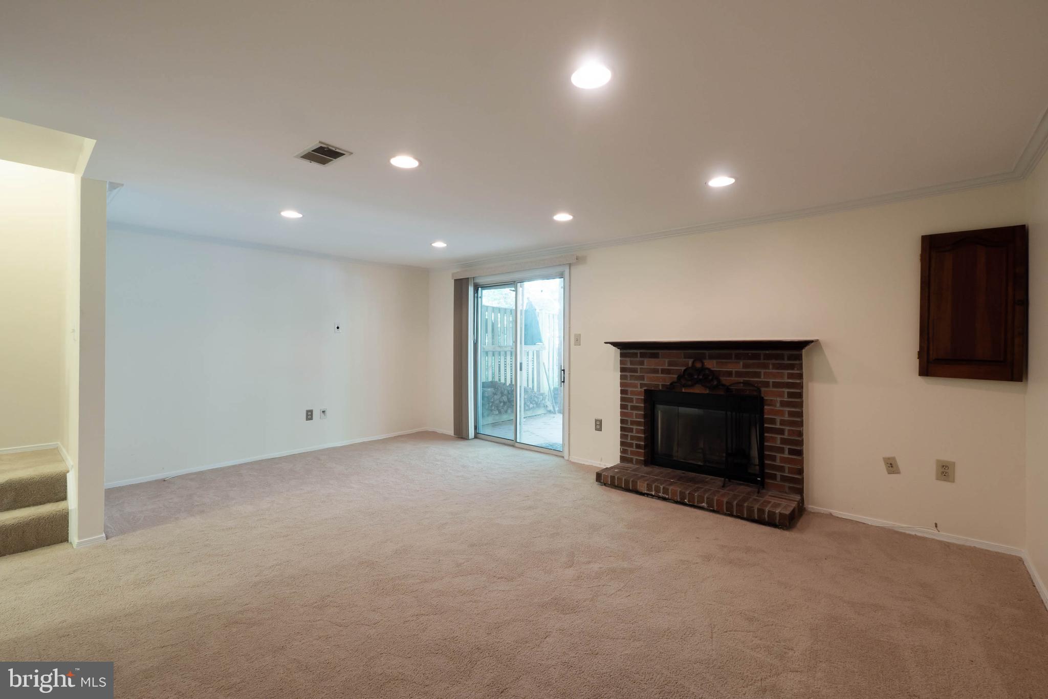 RUNNYMEADE - Residential