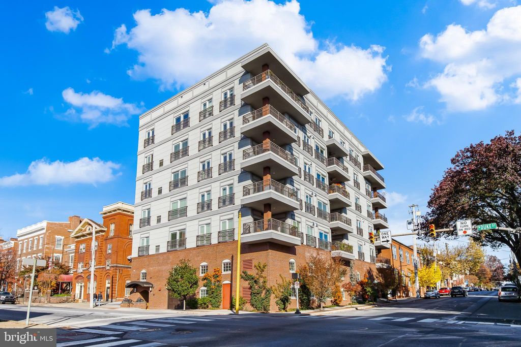 Photo of 201 N Duke Street #402, Lancaster, PA 17602 (MLS # PALA2043820)