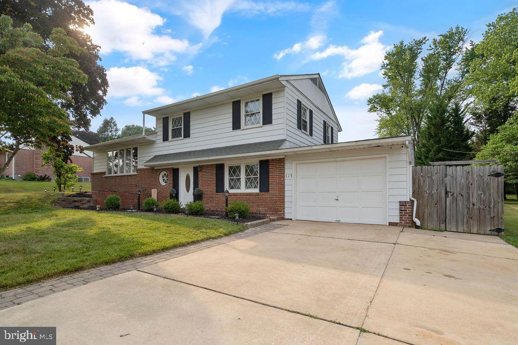 FAIRMONT - Residential