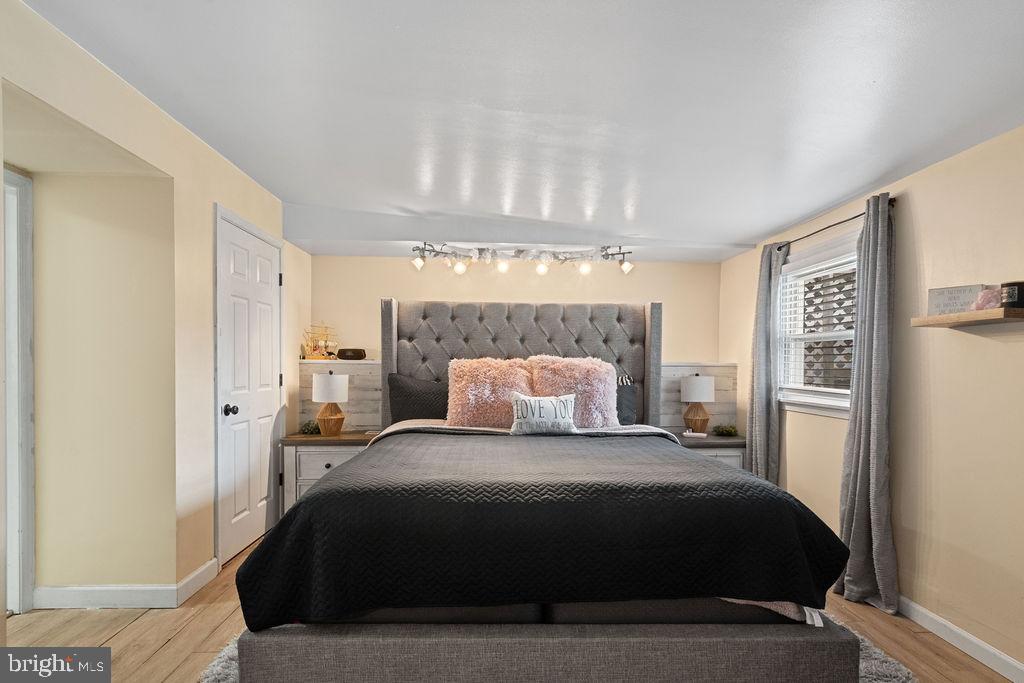 FAIRMONT - Residential