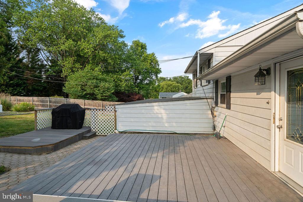 FAIRMONT - Residential