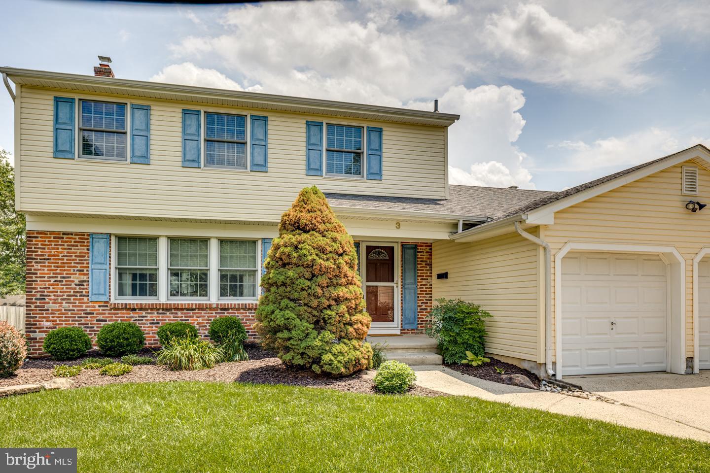 3 EUSTACE COURT