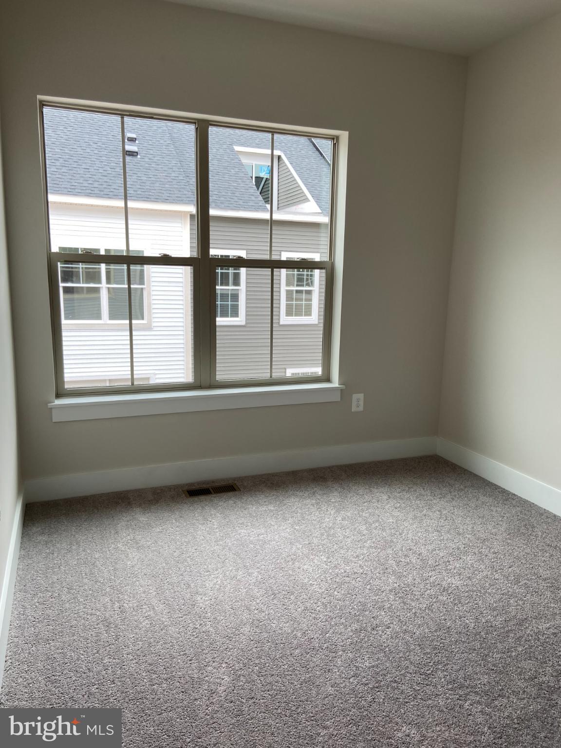 THE RETREAT AT WESTFIELDS - Residential Lease