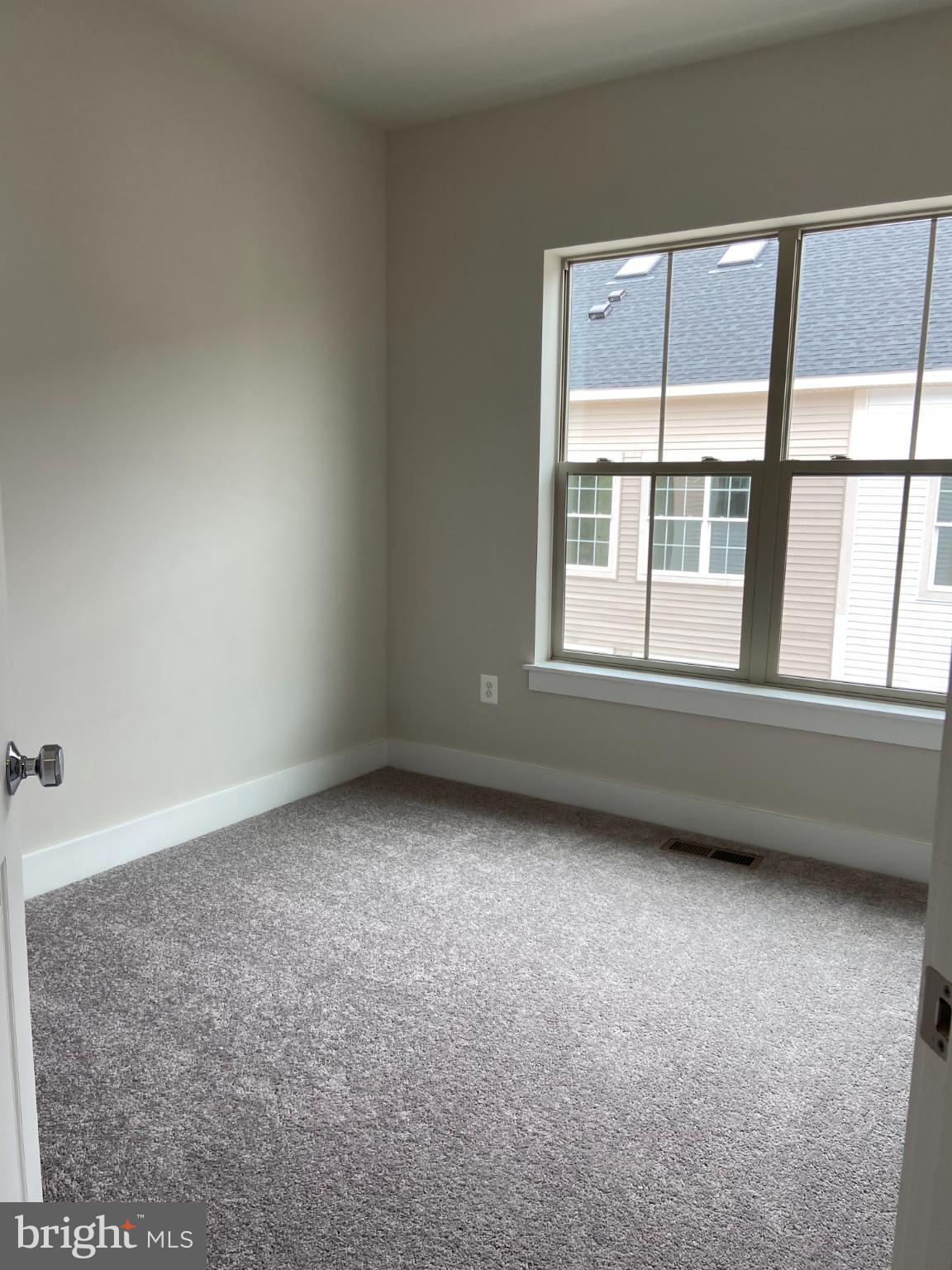 THE RETREAT AT WESTFIELDS - Residential Lease