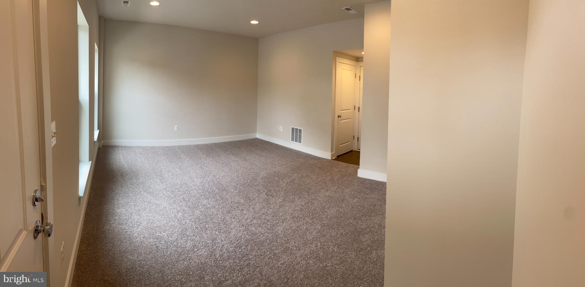 THE RETREAT AT WESTFIELDS - Residential Lease