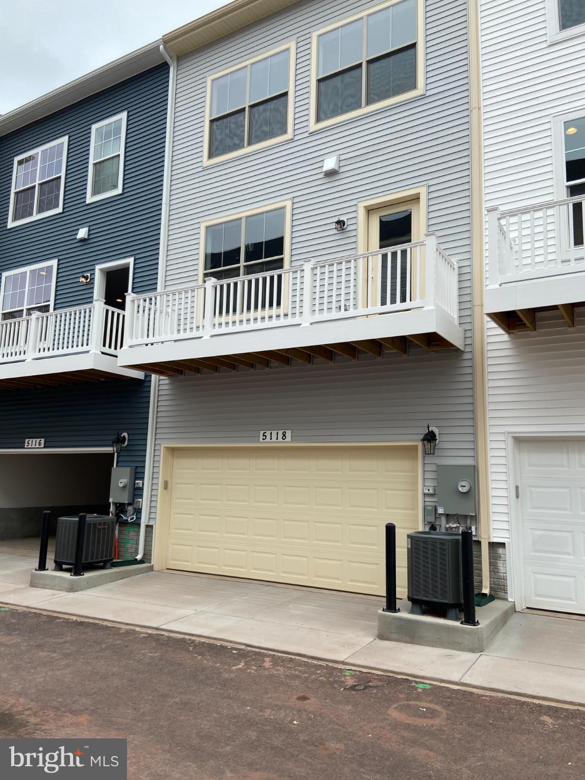 THE RETREAT AT WESTFIELDS - Residential Lease