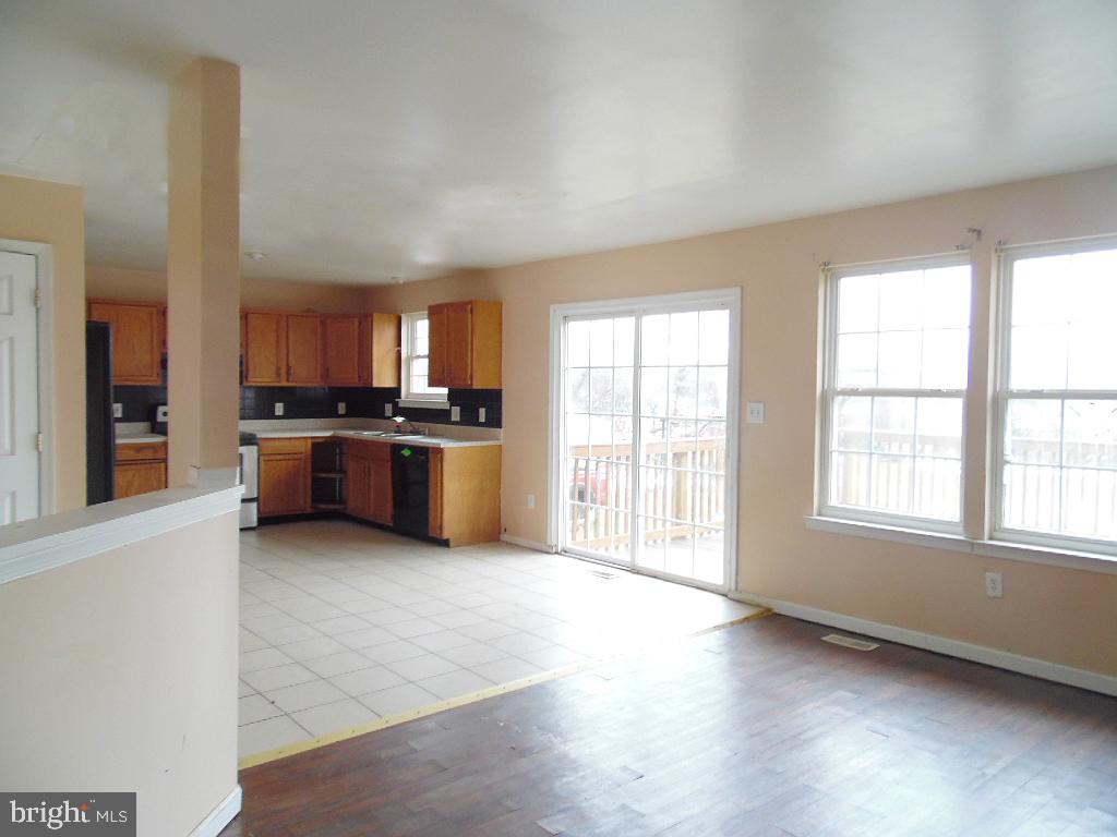 ROCKDALE TERRACE - Residential