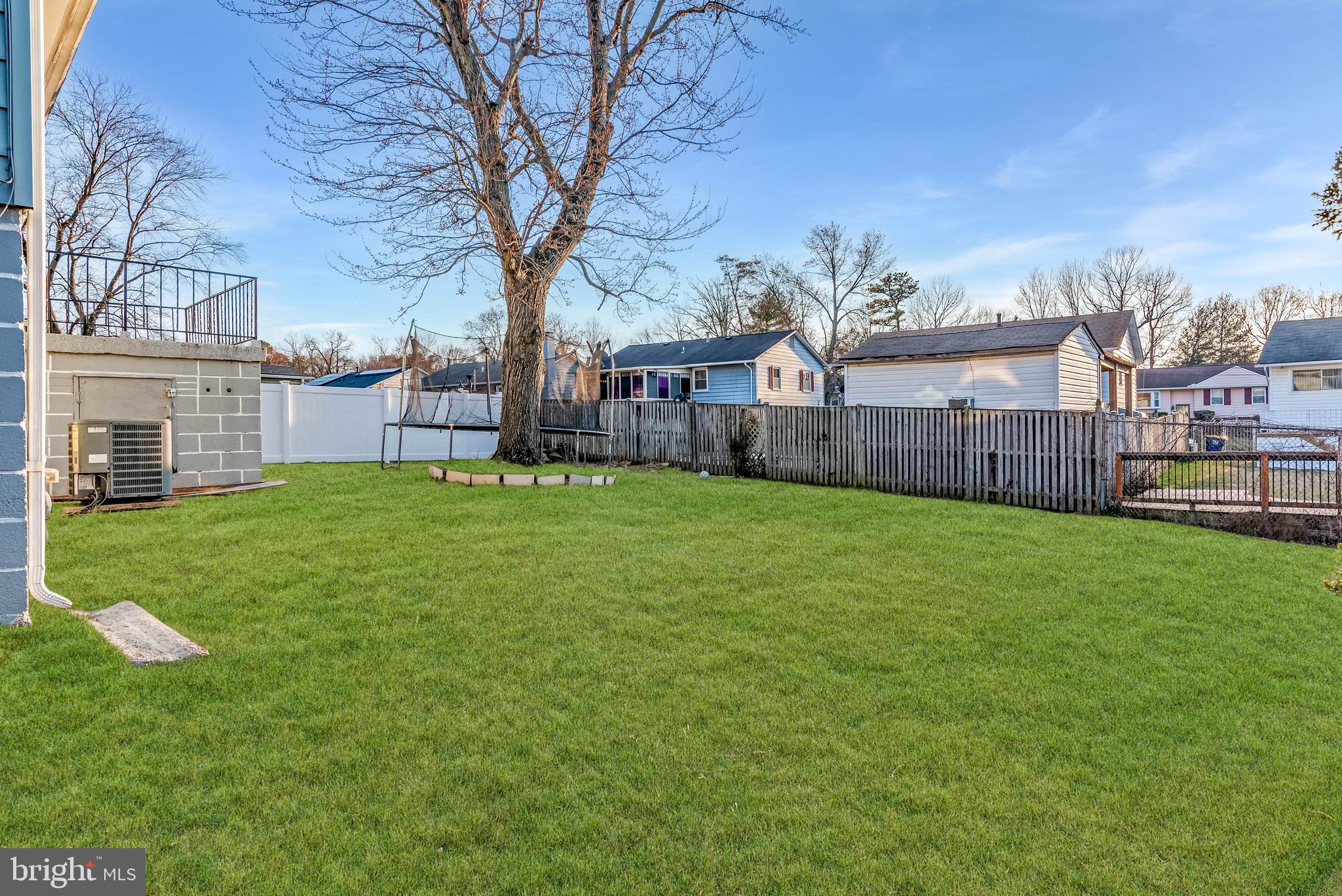 GLENARDEN WOODS - Residential