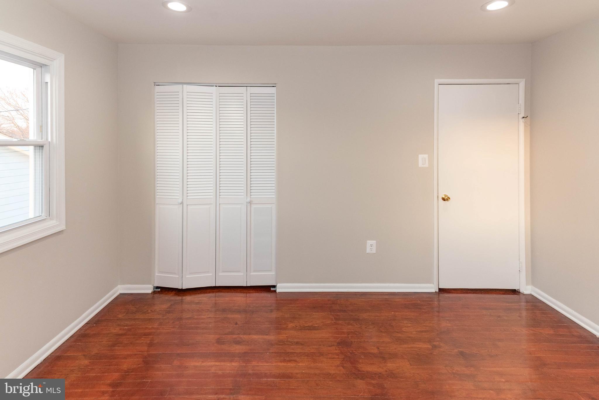 GLENARDEN WOODS - Residential