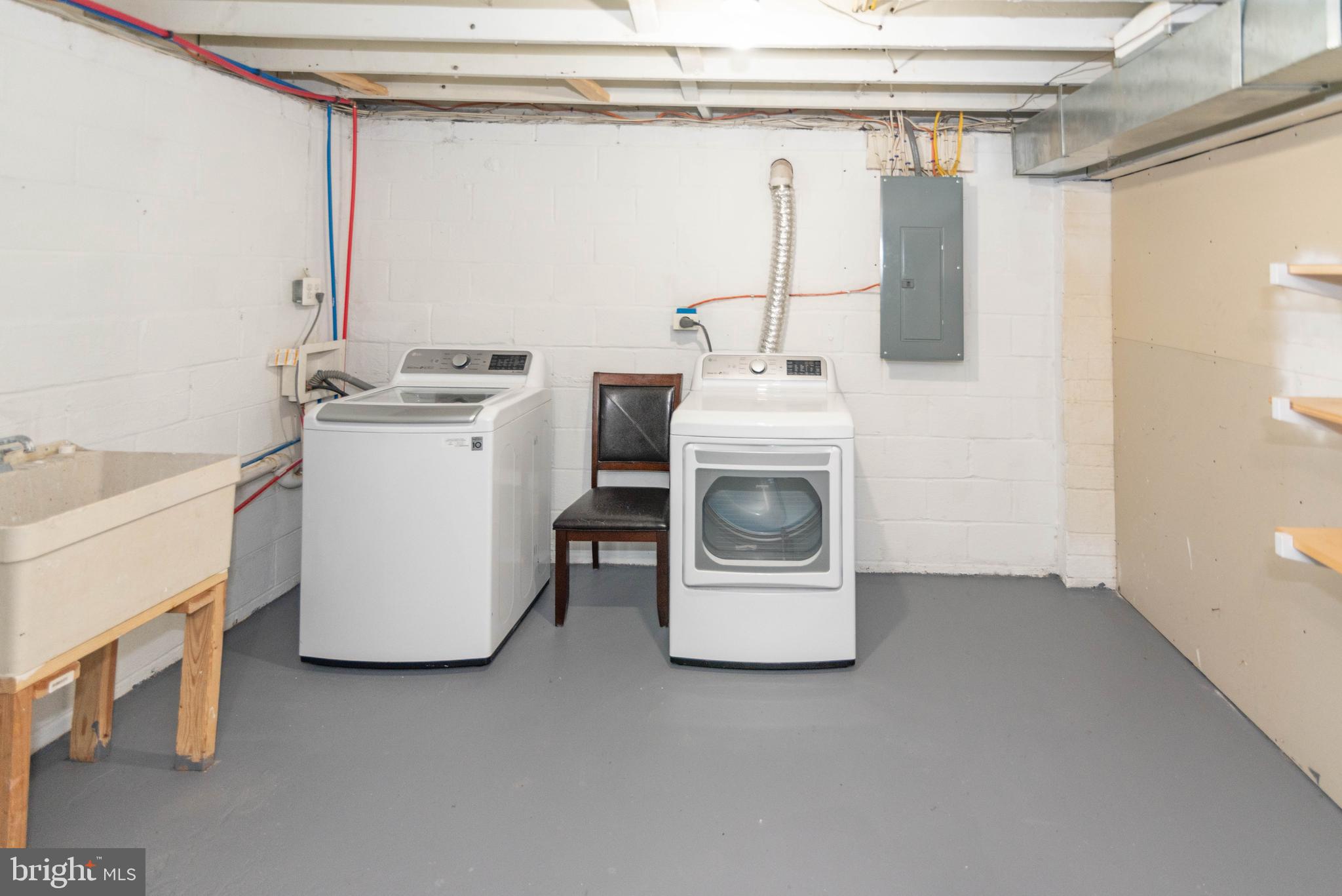 GLENARDEN WOODS - Residential