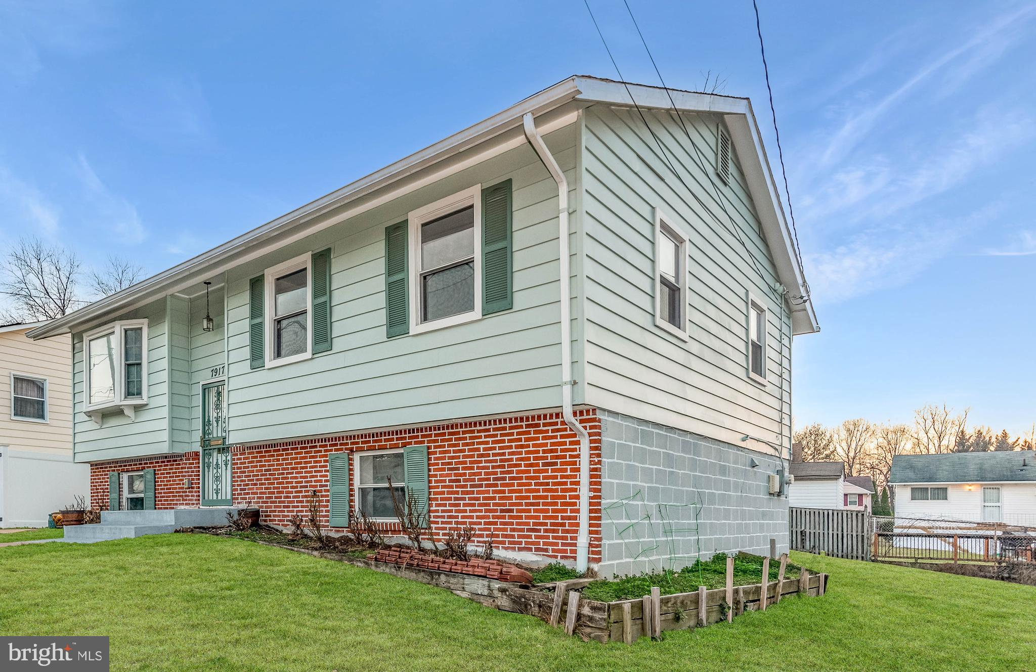 GLENARDEN WOODS - Residential