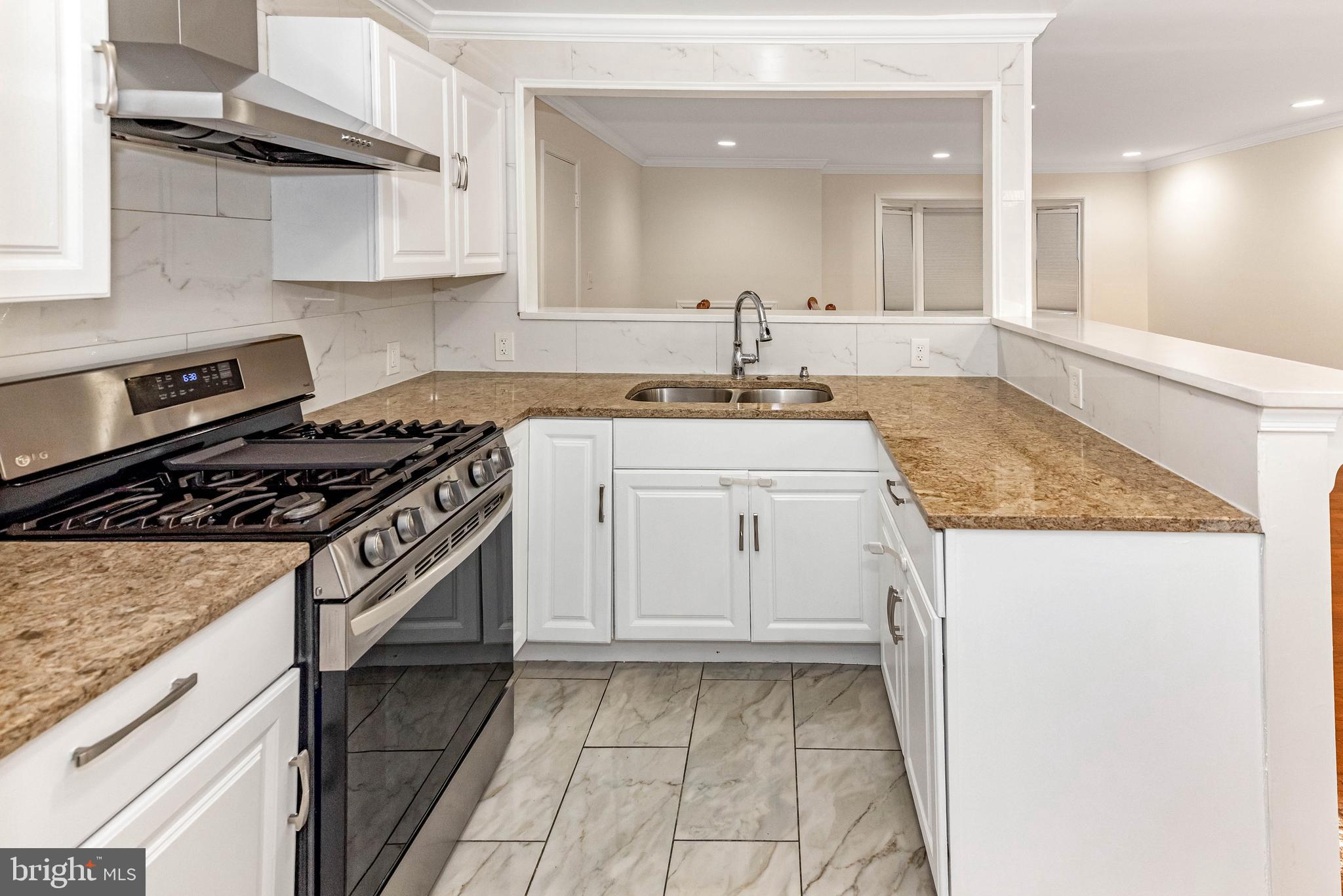 GLENARDEN WOODS - Residential